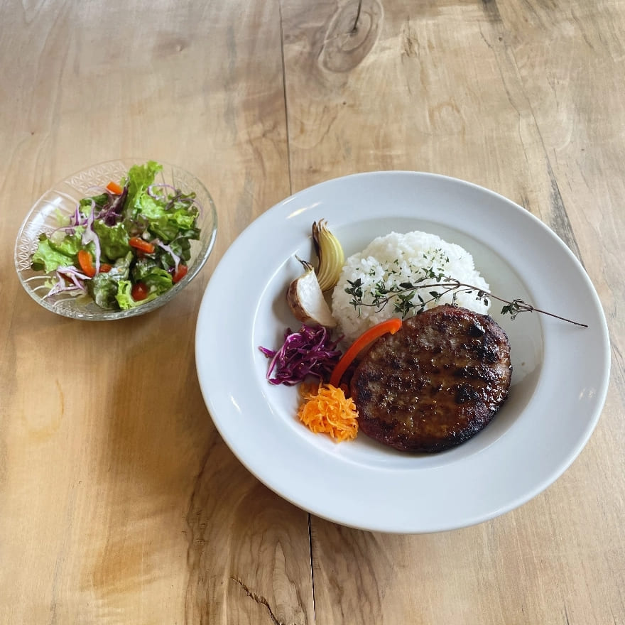 桂木ゆずソースの手ごねハンバーグ